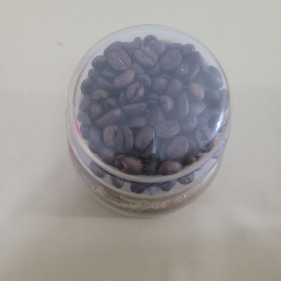 The Comfort Of Home Coffee Cake Scented Candle - Picture 5 of 11